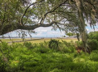 740 Clearview Dr, Charleston, SC 29412