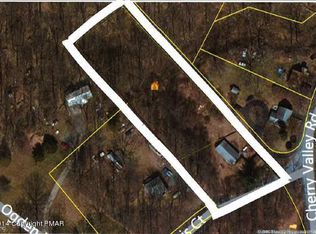 Davis Ct, Stroudsburg, PA 18360