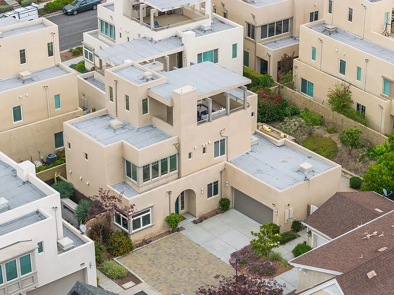 114 Cultivate — Photo 36