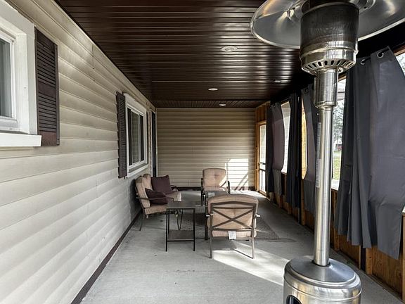 2nd image of 3686 W Oak Rd