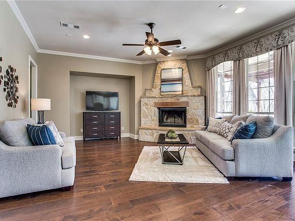 5th image of 13399 Lyndhurst Dr