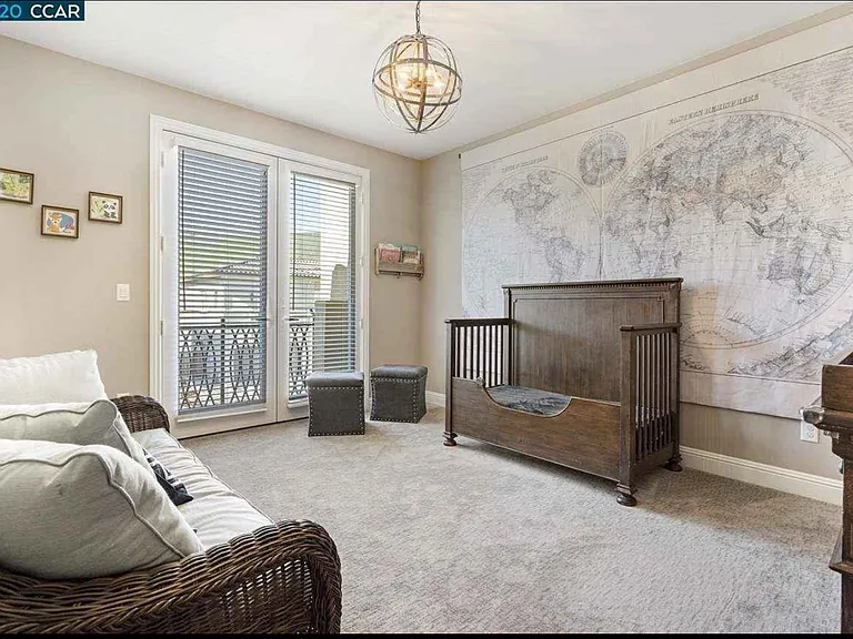 2049 Elderberry Dr — Photo 23