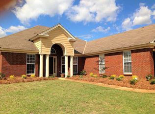 1913 Chancellor Ridge Rd, Prattville, AL 36066