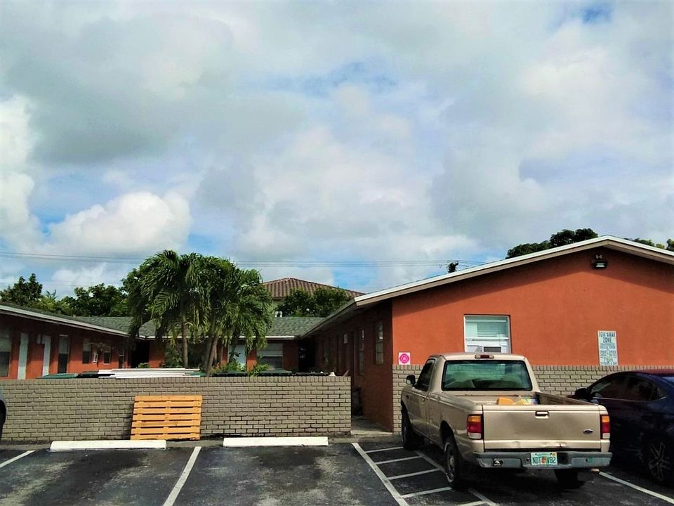 1st image of 497 NW 42nd St APT 4