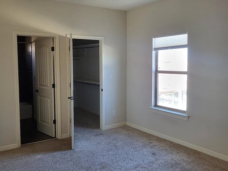 11609 Grotto Bay Ct — Photo 6