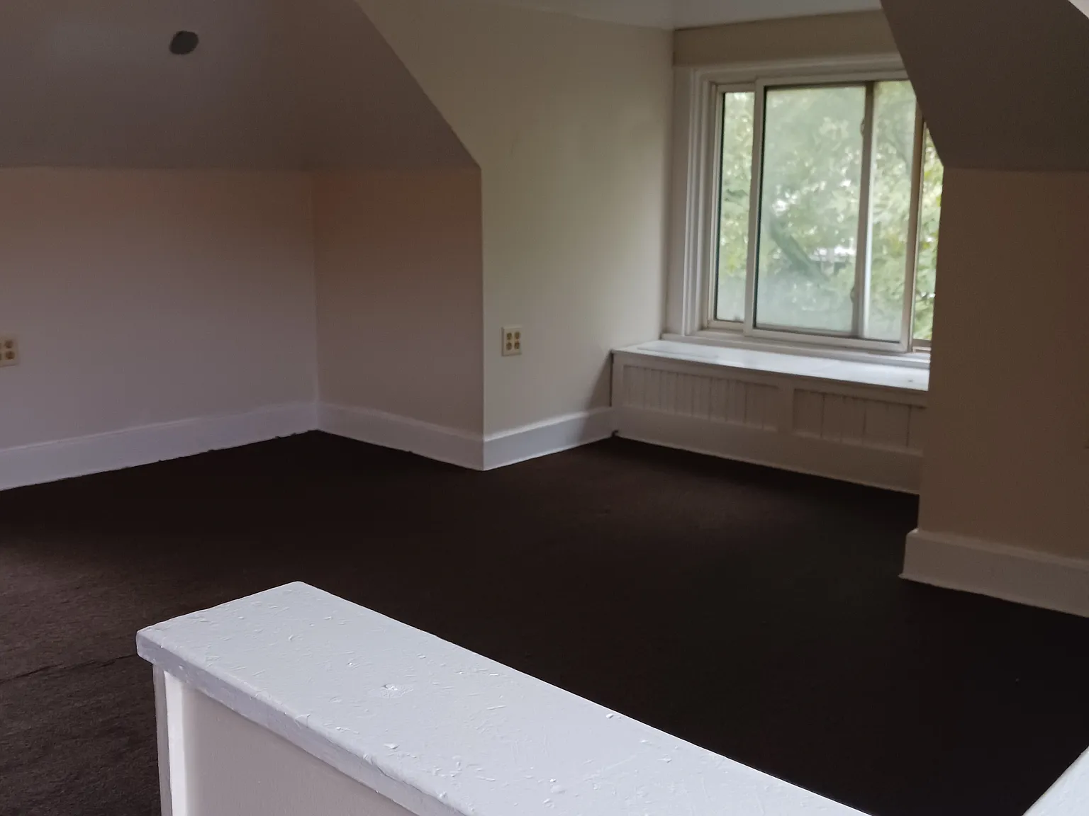 4 bed, 1250 sqft, $1,200 — Photo 2