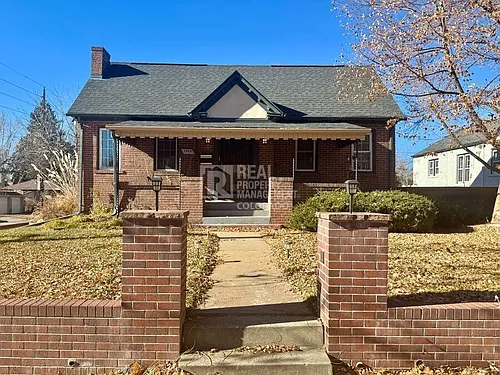 1305 Bellaire St Photo 1
