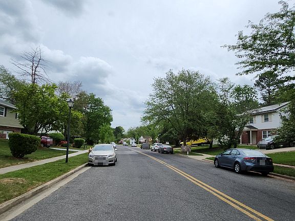 4th image of 10803 Bennington Dr