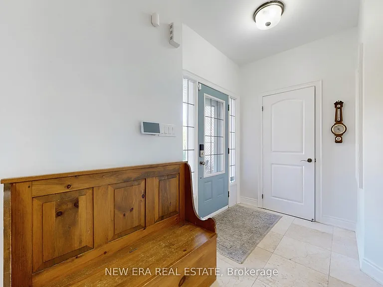 1031 Lake Dr N #UPPER — Photo 15