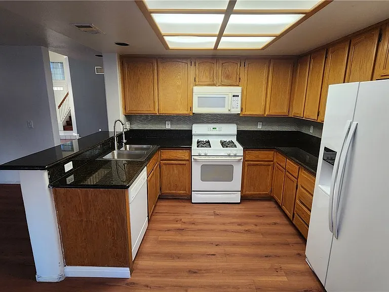 332 Cavalla St — Photo 8