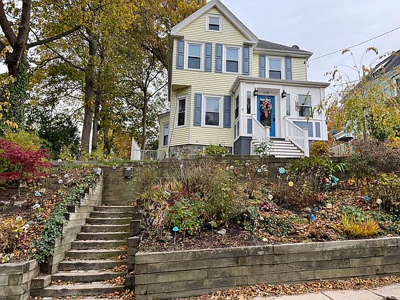 2nd image of 118 Newburg St