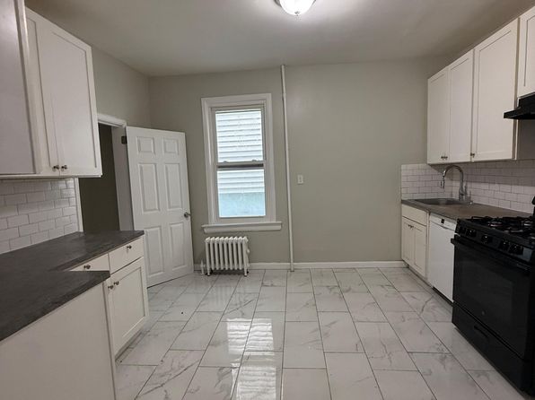 114 Lehigh Ave #1AA
