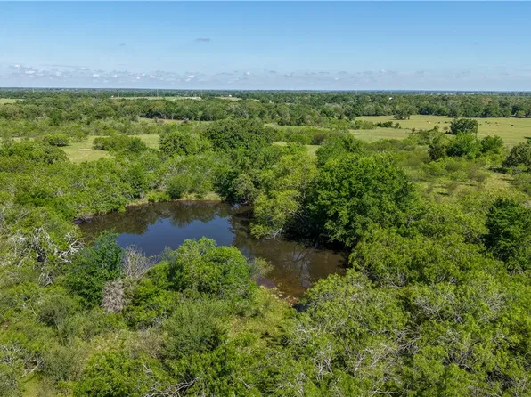/e Sh #21, Bryan, TX 77808