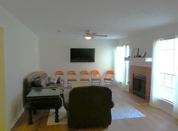 2nd image of 2401 Sycamore Ave APT E2