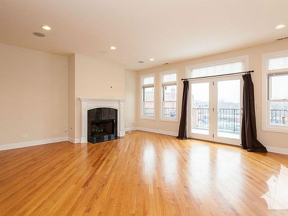 3rd image of 3829 N Southport Ave #21