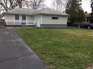3047 Delancey Rd, Niagara Falls, NY 14305