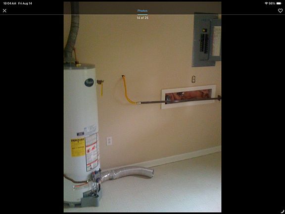 5th image of 2100 Oleander Dr