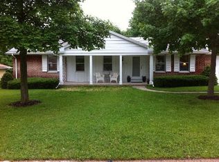 112 Hickory Ln, Morris, IL 60450