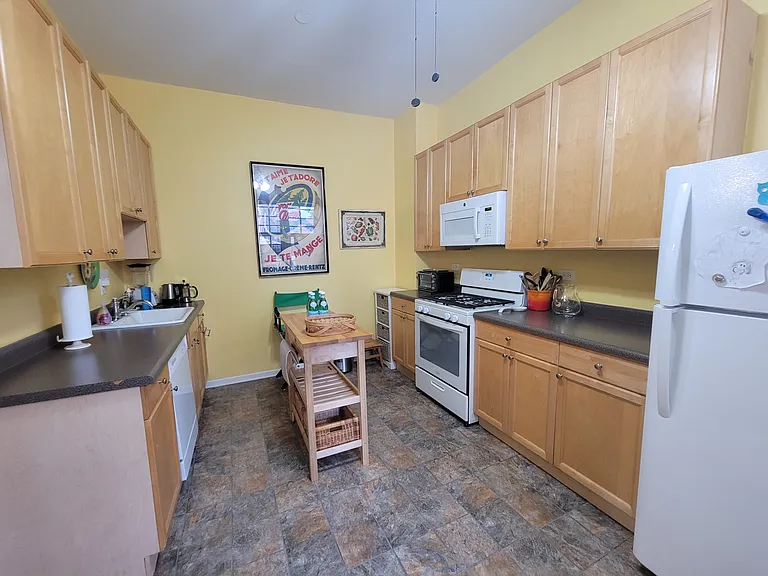 617 S Lytle St #1 — Photo 4
