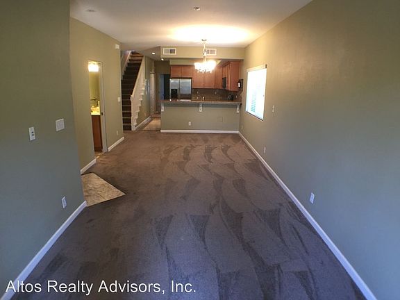 4th image of 808 Lenzen Ave Unit 106