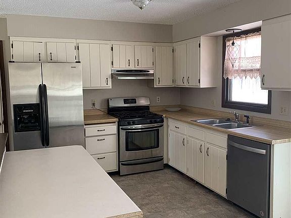 3rd image of 6504 W Essex Dr