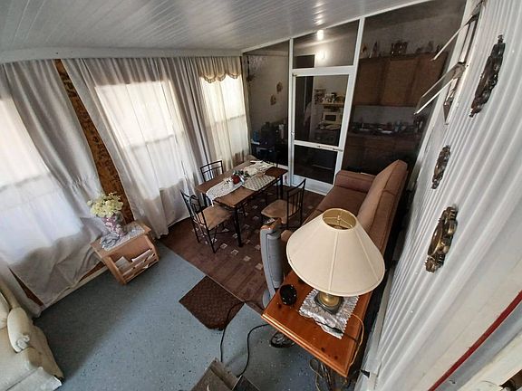 4th image of 1334 Sterling Dr