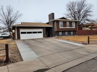 23 Glenroyal Dr, Pueblo, CO 81005