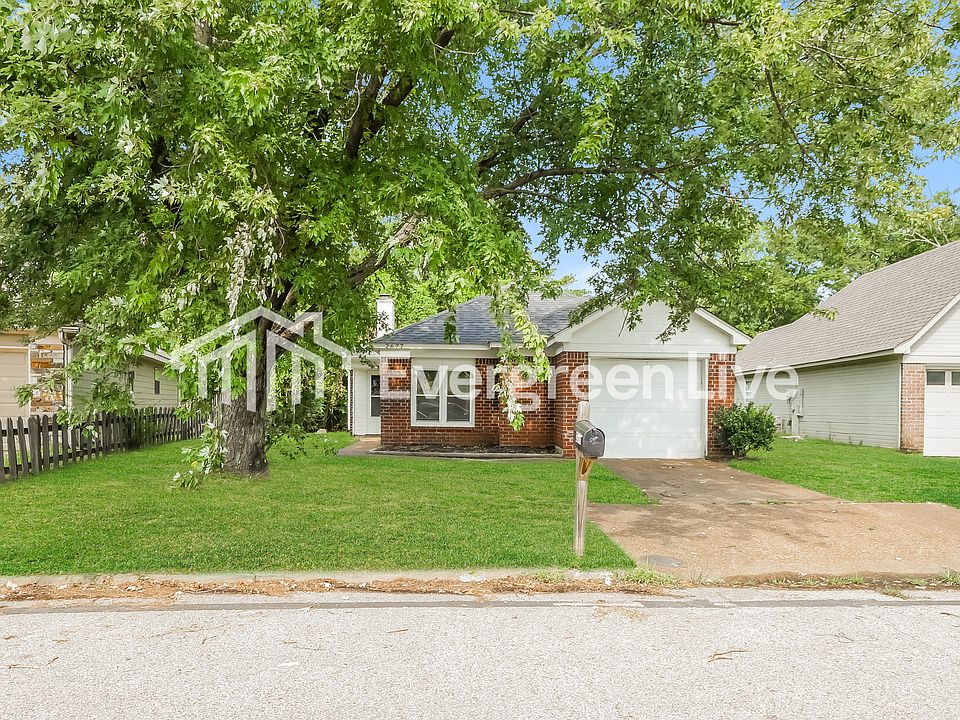 1st image of 2677 Bay Pointe Cir N