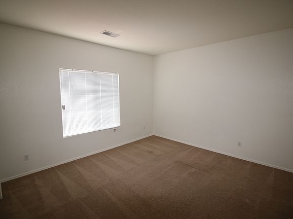 5th image of 1083 W Wildhorse Dr