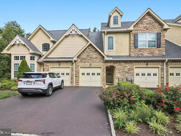2463 Merri Claude Dr, East Norriton, PA 19401