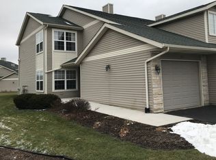 915 Penny Ln #915, Sycamore, IL 60178