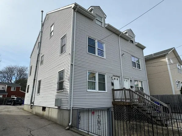 91 Beacon Ave #2, Providence, RI 02903