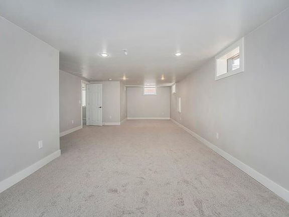 4th image of 505 Woodlawn Ave