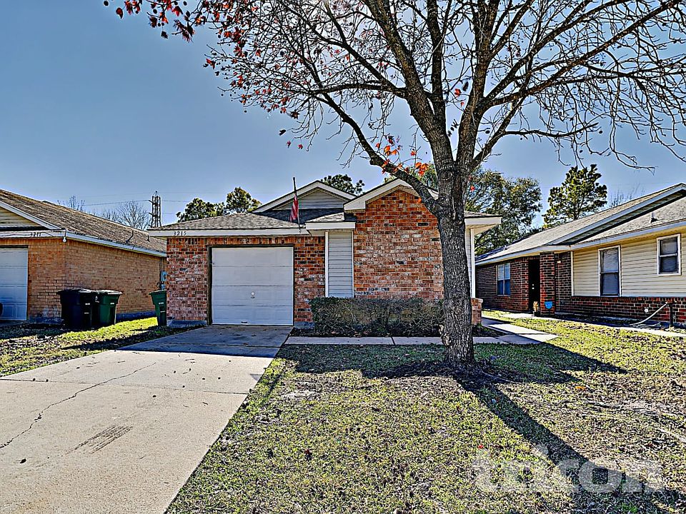 1st image of 3215 Boynton Dr
