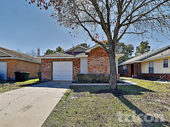 3215 Boynton Dr, Houston, TX 77045