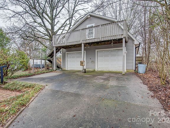 4th image of 1315 Poston Cir