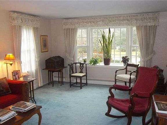 5th image of 55 Balsam Dr
