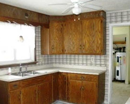 2nd image of 15230 Park Avenue Ext
