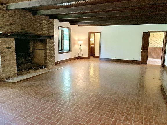 4th image of 4270 Folsom Dr