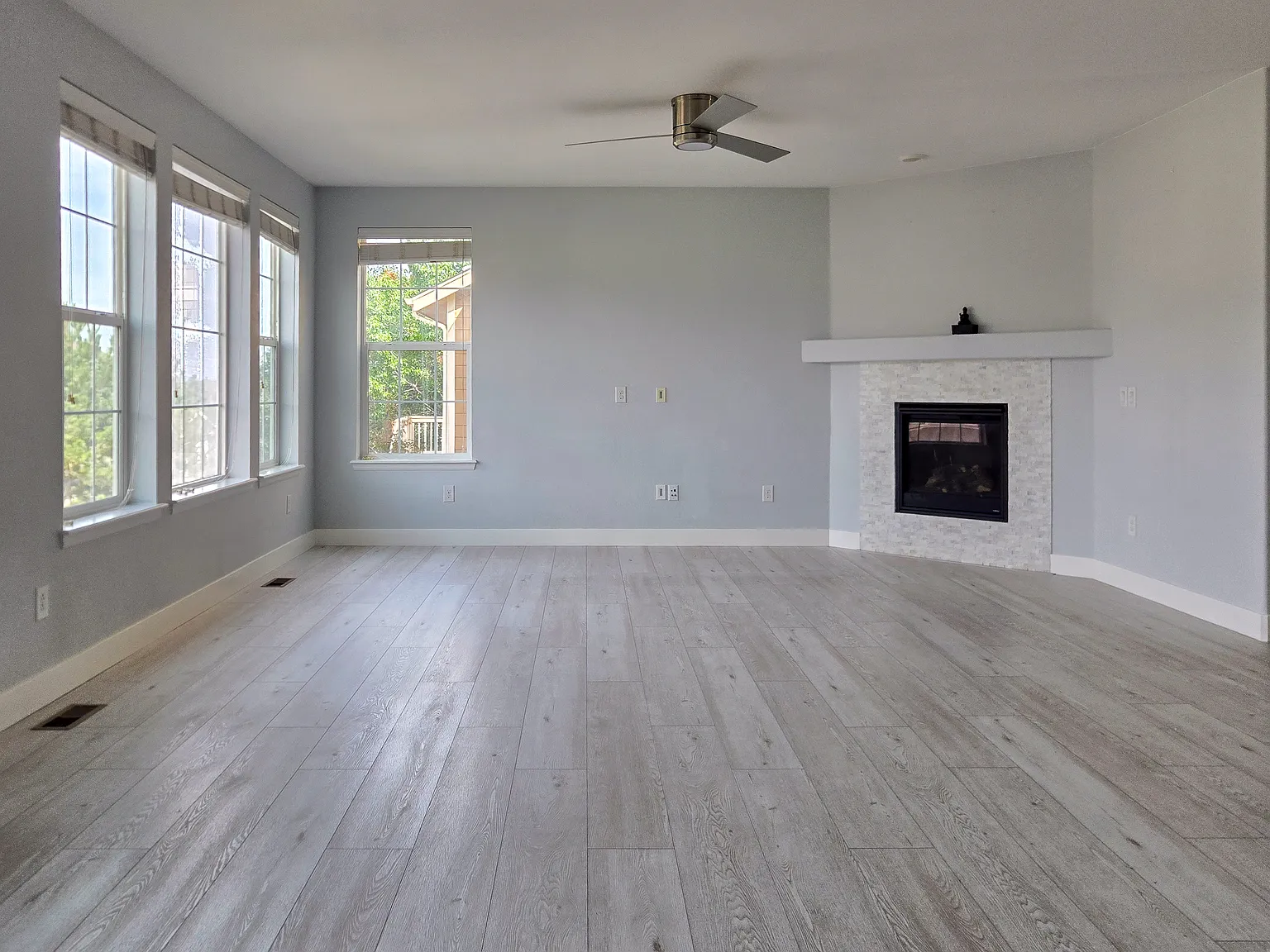 4 bed, 2257 sqft, $3,100 — Photo 4