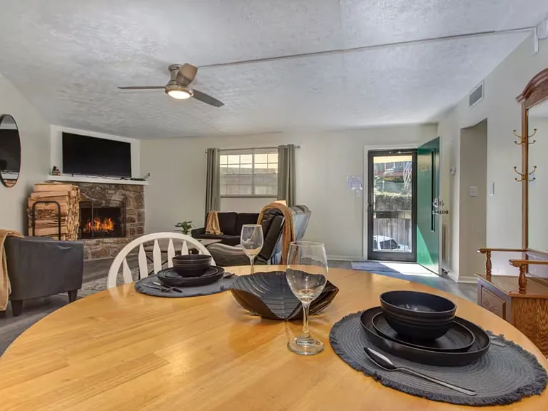 260 Roaring Fork Rd #208B — Photo 8