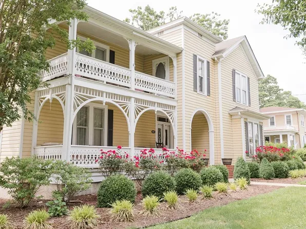 2023 Church St, Appomattox, VA 24522