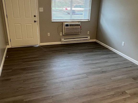 5th image of 621 De Votie Ave APT 3