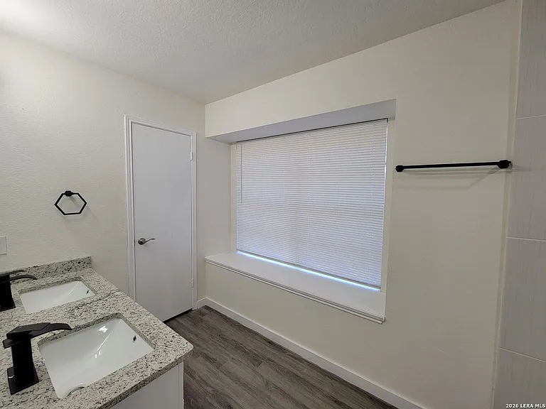 6810 Raintree Path — Photo 12