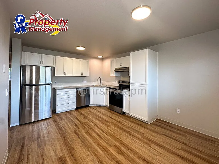 4824 W Blodgett Ln #202 — Photo 6