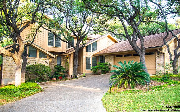 2nd image of 12911 N Hunters Cir