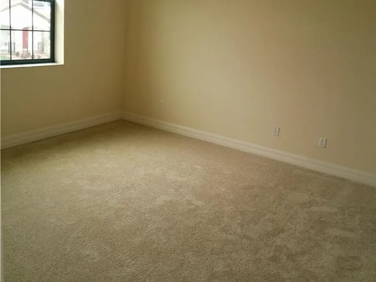 10071 Eagle Creek Center Blvd #10071 — Photo 6