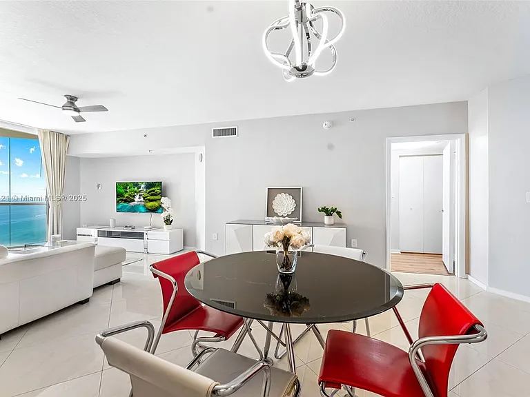16699 Collins Ave #2810 — Photo 4