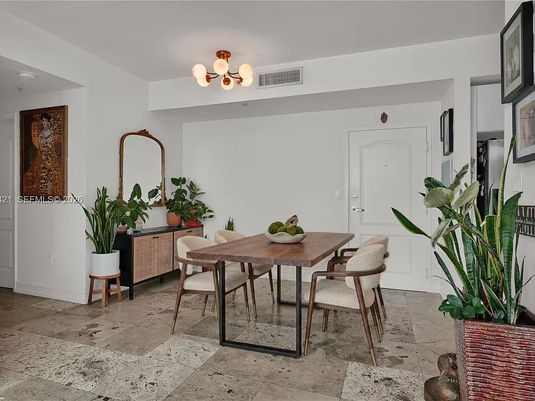 500 NE 29th St #901 — Photo 16