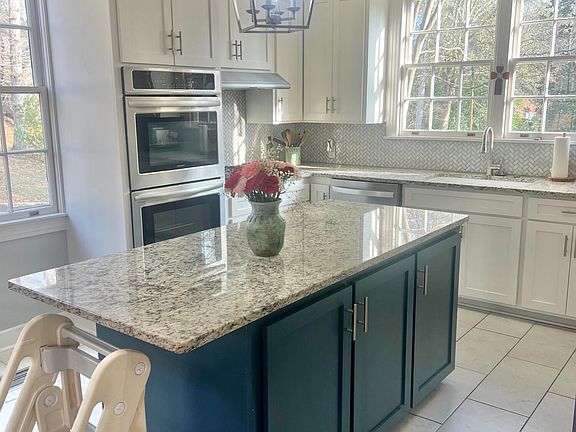 3rd image of 2009 39th St